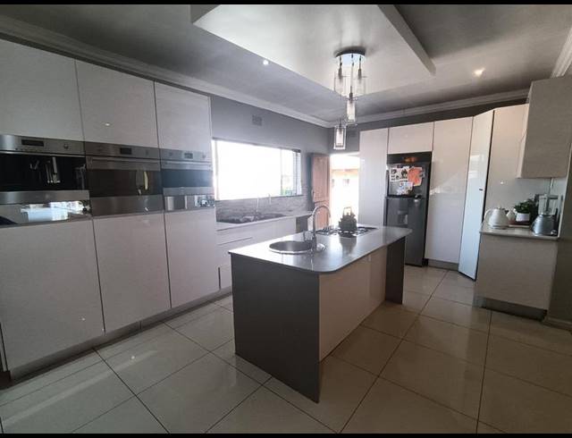 3 BEDROOM HOUSE FOR SALE IN WITFIELD